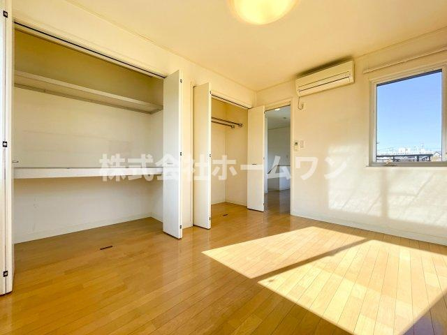 羽村市羽中2丁目　中古戸建の洋室|きれいな洋室です