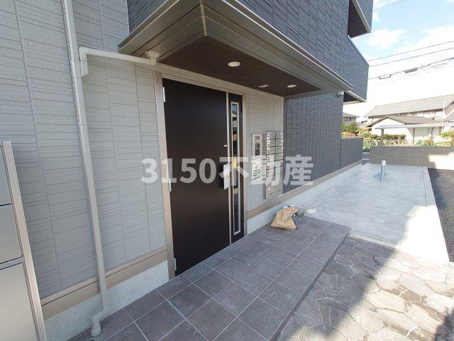 セレスティア岐南　Eastのエントランス