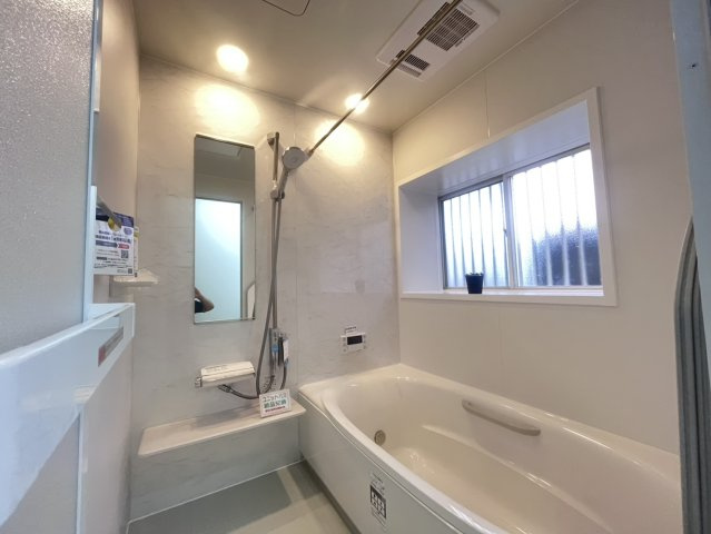神戸市西区竜が岡5丁目　中古戸建の浴室|【ホームページに現地動画掲載中】●年中無休：当日予約可●1坪タイプの広々したユニットバスです。