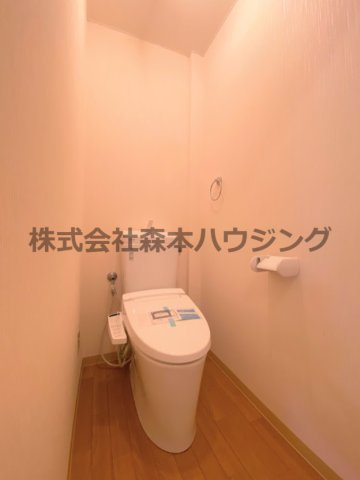 【トイレ】 | 　大塚ハイツ | ※同タイプ別室の写真となります。
　イメージとしてご覧ください。
　設備内容など相違がある場合あくまで現状優先となります。
