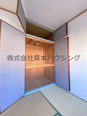 【収納】 | 　大塚ハイツ | ※同タイプ別室の写真となります。
　イメージとしてご覧ください。
　設備内容など相違がある場合あくまで現状優先となります。