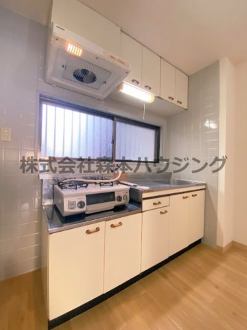 【キッチン】 | 　大塚ハイツ | ※同タイプ別室の写真となります。
　イメージとしてご覧ください。
　設備内容など相違がある場合あくまで現状優先となります。