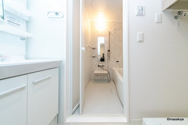 ヘシレ中御所の洗面所|写真は同じ建築会社の近い間取りのものです。参考にご覧ください。