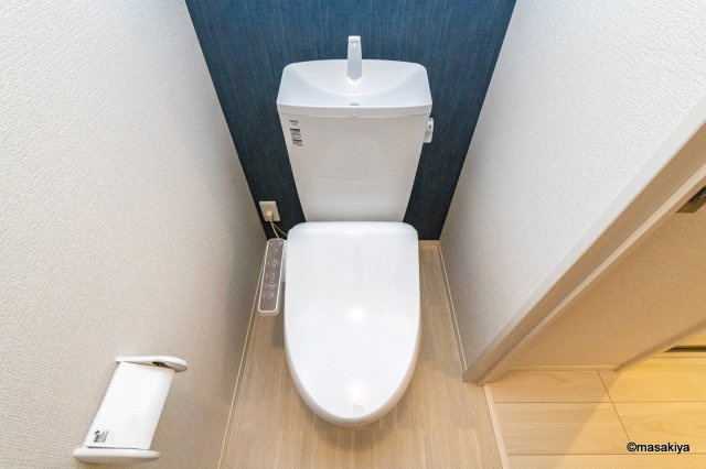 ヘシレ中御所のトイレ|写真は同じ建築会社の近い間取りのものです。参考にご覧ください。