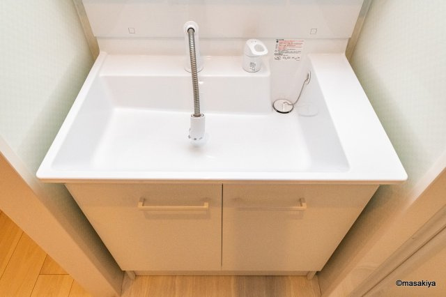 ヘシレ中御所の洗面所|写真は同じ建築会社の近い間取りのものです。参考にご覧ください。