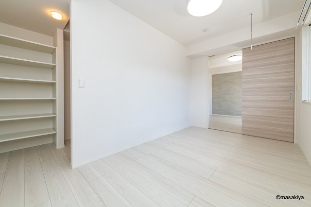 ヘシレ中御所の洋室|写真は同じ建築会社の近い間取りのものです。参考にご覧ください。