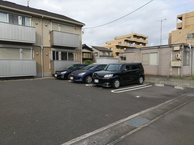 エトワール　ソレイユの駐車場