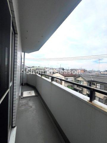 【バルコニー】 | バルコニーからの眺めは穏やかな環境が広がり開放的です。