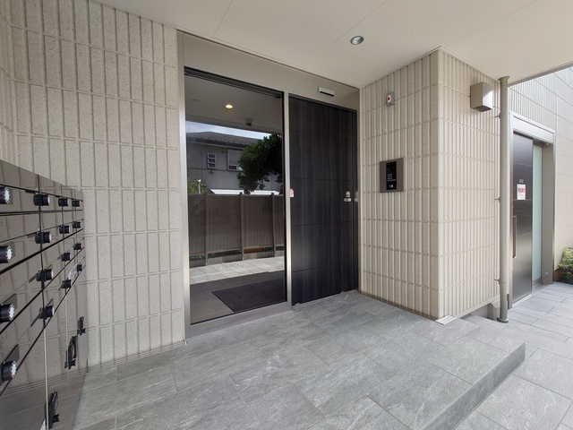 VINAKA大谷口のロビー