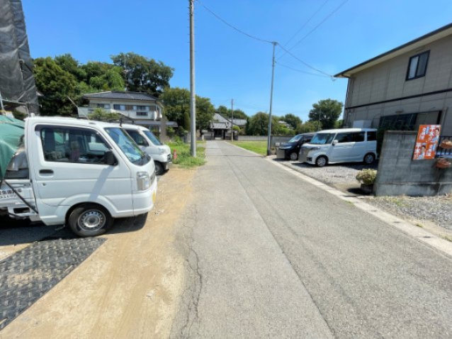 新築戸建・建売　千代田町赤岩第3　Cradle Garden　全2棟の前面道路含む現地写真|前面道路幅員5.9ｍ