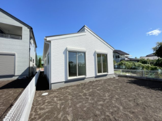 新築戸建・建売　桐生第25相生町　Livele Garden　全2棟の庭|広々とした南庭付き♪ガーデニングやお子様の遊び場として大活躍★