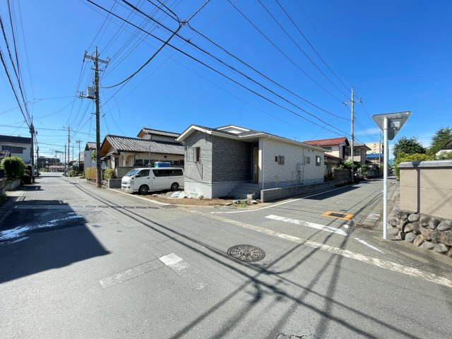 新築戸建・建売　桐生市相生町5丁目　Blooming Garden　全1棟の前面道路含む現地写真