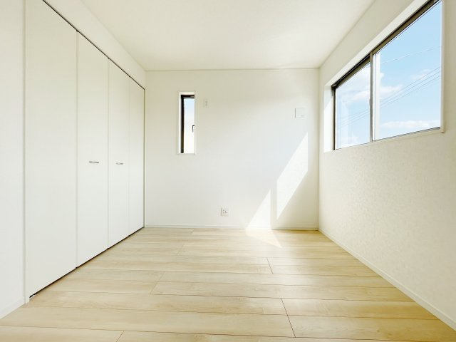 新築戸建・建売　佐野市高萩町第6　Cradle Garden　全4棟の洋室