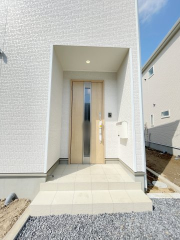 新築戸建・建売　佐野市高萩町第6　Cradle Garden　全4棟の玄関