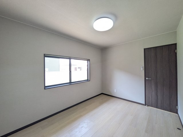 南ヶ丘戸建の洋室