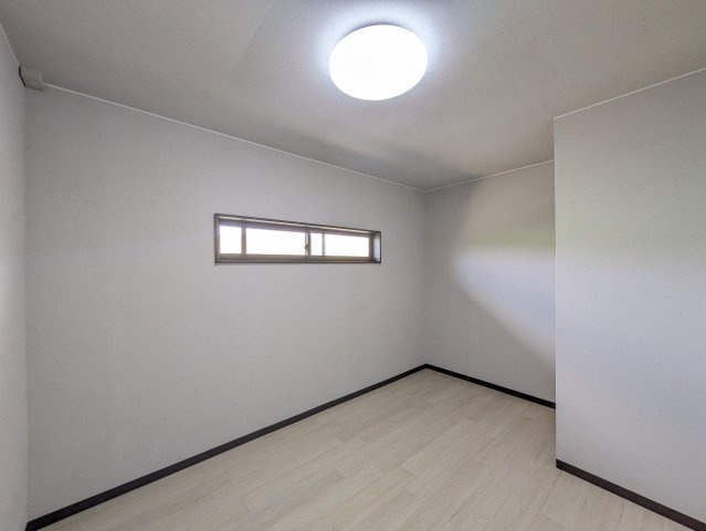 南ヶ丘戸建の洋室