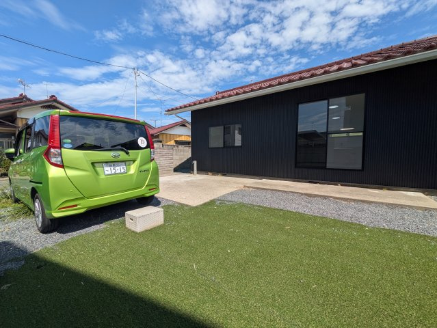 南ヶ丘戸建の駐車場