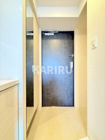 エスリード難波AGREAの玄関