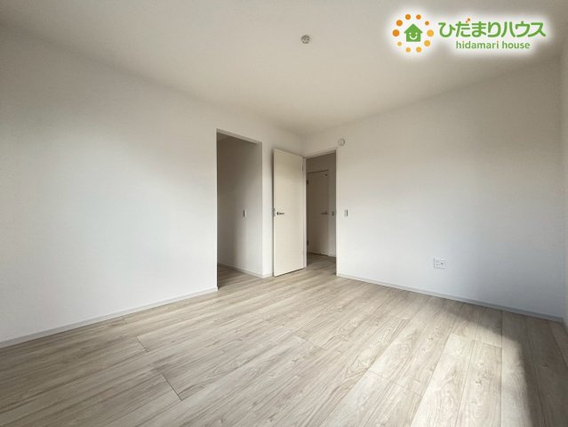 熊谷市別府　7期　新築一戸建て　ずっとプラス　01の内装|大きなベッドを置いても余裕の広さがあります！
家族みんなで寝れちゃいますね(-ω-)/