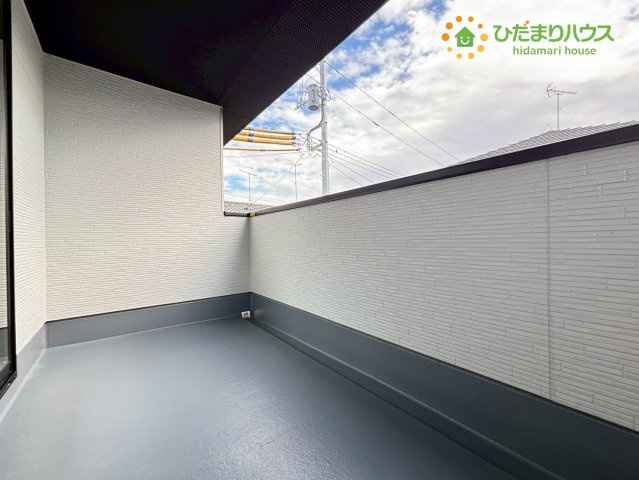熊谷市別府　7期　新築一戸建て　ずっとプラス　01のバルコニー|南西向きバルコニーでお洗濯物がよく乾きます★