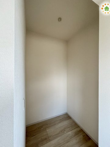 熊谷市別府　7期　新築一戸建て　ずっとプラス　01の収納|お子様グッズを片付けるのにも、困りませんね！				
