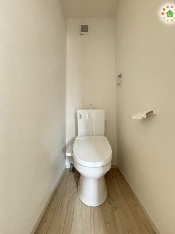 熊谷市別府　7期　新築一戸建て　ずっとプラス　01のトイレ|トイレは1F、2F共に完備！
取り合いになることがありませんね！
