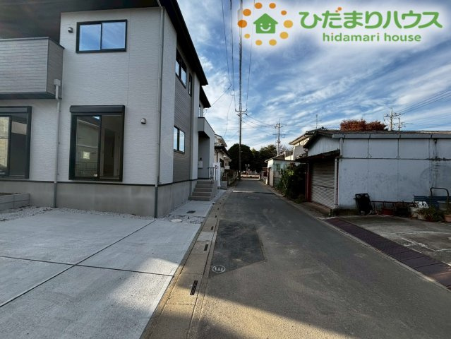熊谷市別府　7期　新築一戸建て　ずっとプラス　01の前面道路含む現地写真|公園が近くにあるためいつでも気軽に遊んだり、お散歩を楽しめます！！
