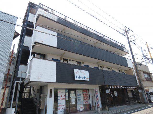 ティカイウビルの外観