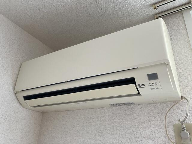 嬉しいエアコン付きです♪