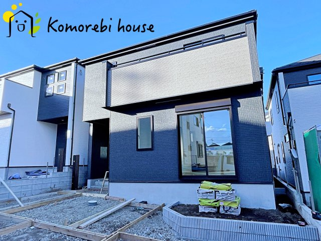 上尾市大谷本郷　8期　新築一戸建て　グラファーレ　04の外観|厳しい基準を満たした長期優良住宅。丈夫で長持ちする構造が、家族の安心と快適な暮らしをしっかり支えます。将来を見据えた住まい選びに最適です。