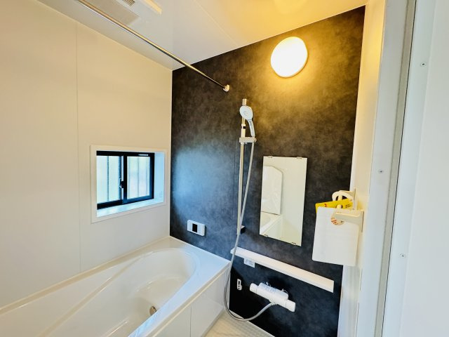 市川市宮久保４丁目新築戸建【宮久保小学校：9分】の浴室|手元で水流切り替えシャワーヘッド