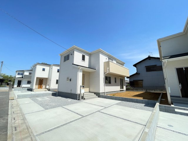 新築戸建・建売　深谷小前田第4　Livele Garden　全11棟の駐車場