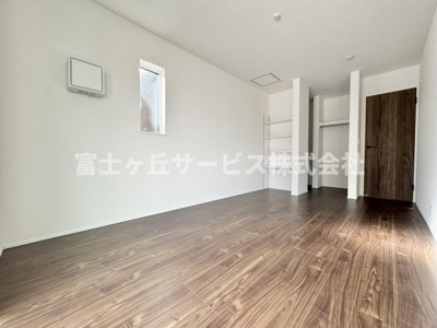 【寝室】 | 静岡市清水区三保 新築一戸建て 1号棟 | 落ち着いて過ごせる寝室です