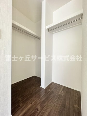 【収納】 | 静岡市清水区三保 新築一戸建て 1号棟 | 収納豊富なウォークインクローゼット