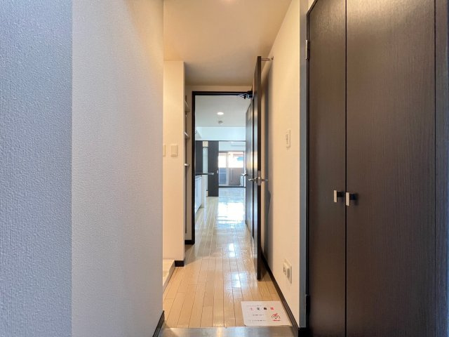エステムコート心斎橋EASTIIラヴァンツァの玄関