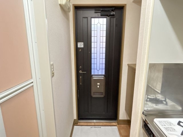 クレール竹原の玄関