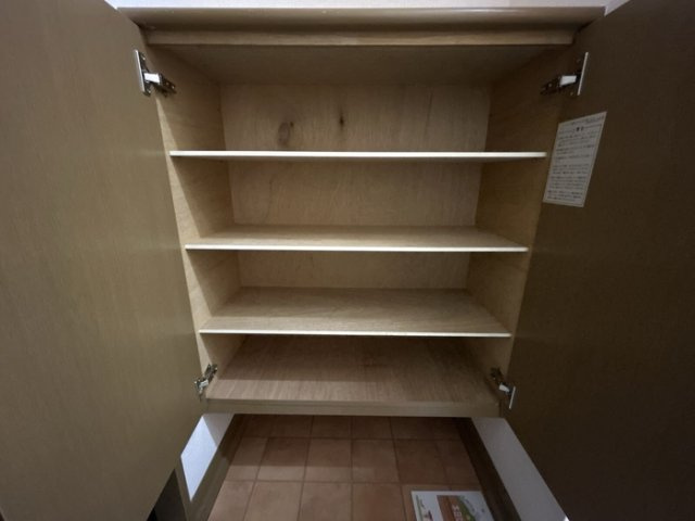 クレール竹原の玄関