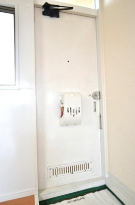 【玄関】 | コーポラス谷神Ａ