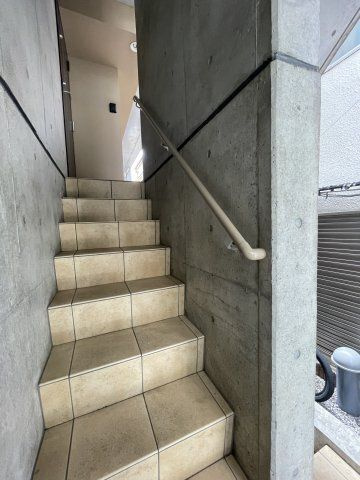 エクサム初台のロビー