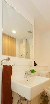 エクサム初台の洗面所