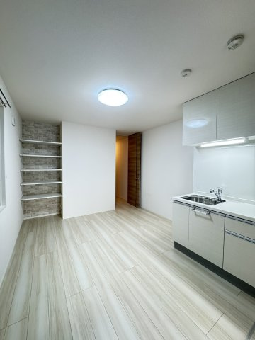 D-room旗塚通の居間・リビング