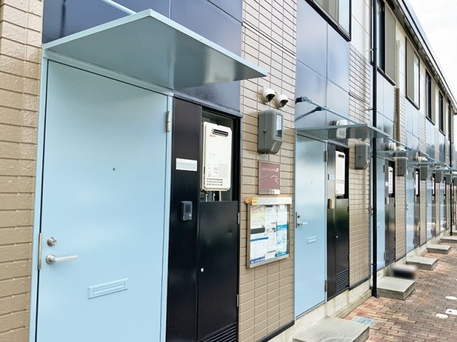 【エントランス】 | レオパレスメゾネット徳力 | ◆不動産すまラボの新プラン◆入居時の費用負担が0円で入居可能♪お気軽にお尋ねください♪