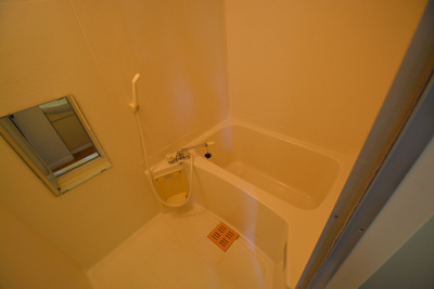 【浴室】 | レオパレスメゾネット徳力 | 設備・使用は号室により異なる為、現況を優先いたします。