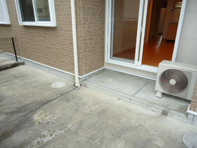 【庭】 | サンプレス比叡 | 庭