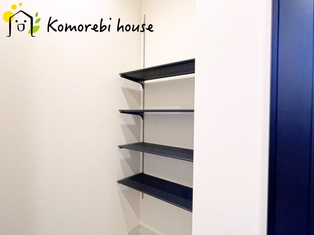 上尾市泉台2丁目　2期　新築一戸建て　01の収納|ちょっとした収納スペースも充実しています