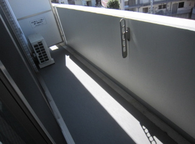 【バルコニー】 | レヴォ | 南西向きのバルコニー。