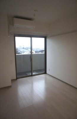 【洋室】 | レヴォ | 6.6帖の洋室。