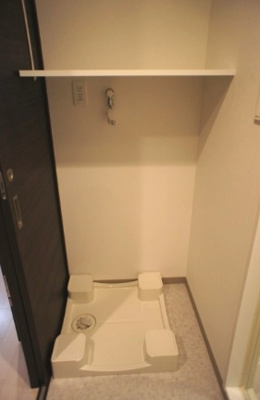 【設備】 | レヴォ | 室内洗濯機置き場。