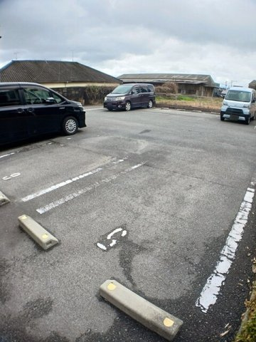 スマイル・アスカの駐車場