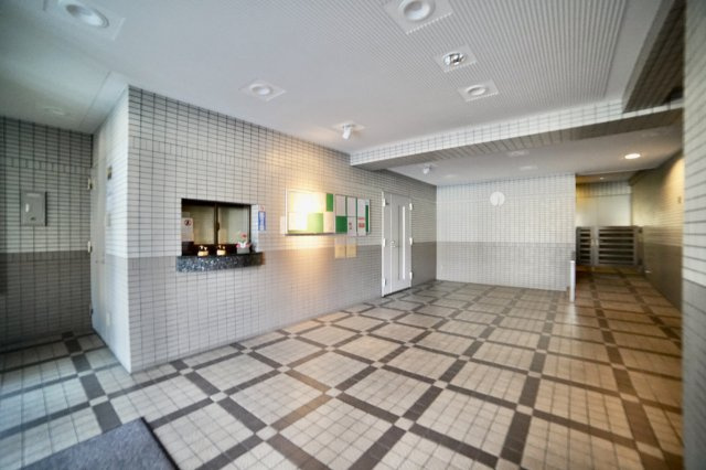 和白ガーデンハウスのエントランス